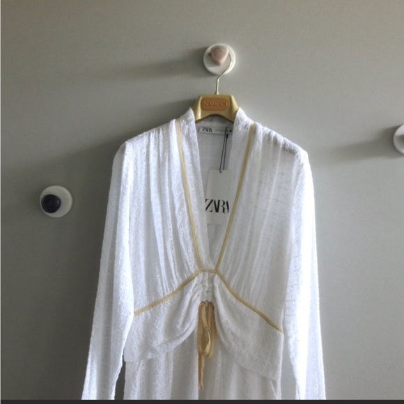 NWT ZARA LIMITED EDITION DRESS WI
CUTWORK EMBROIDERY WHITE $119 - Picture 4 of 10